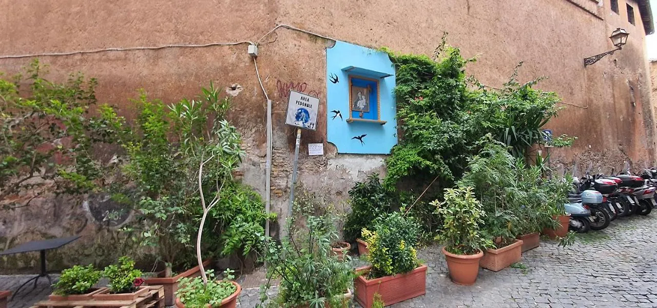 Enchanting Loft In Trastevere Rome 0*,